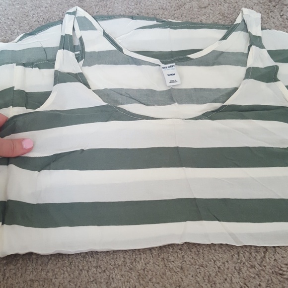 Old Navy tank top - Picture 4 of 4